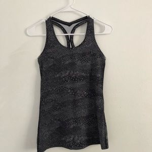 Lululemon top